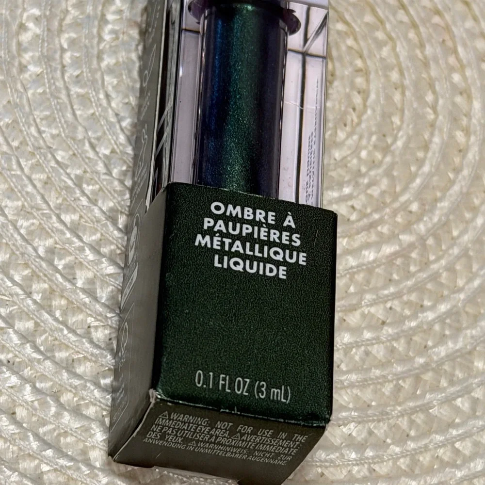 e.l.f. Liquid Metallic Eyeshadow Aurora Emerald Green Shimmer 82990 NIB 3mL